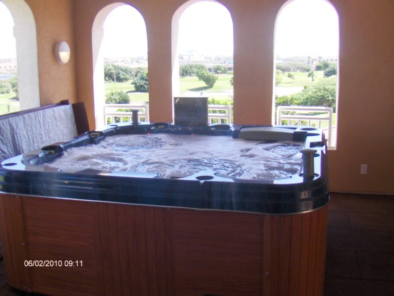 On Terrace, Jacuzzi